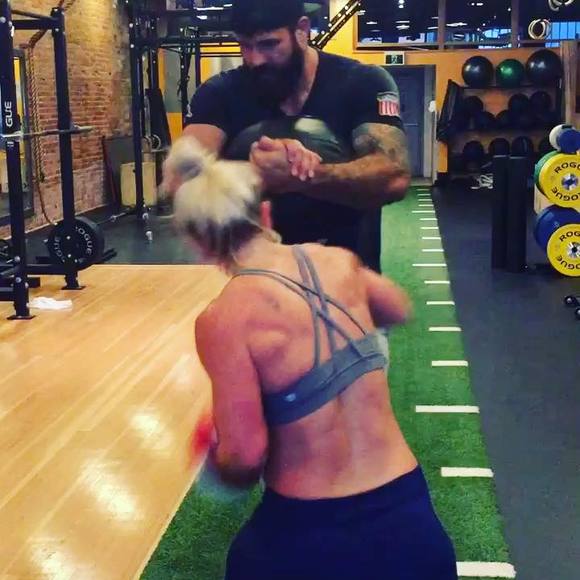 Meet your Posher, Baylea - Picture 1 of 1